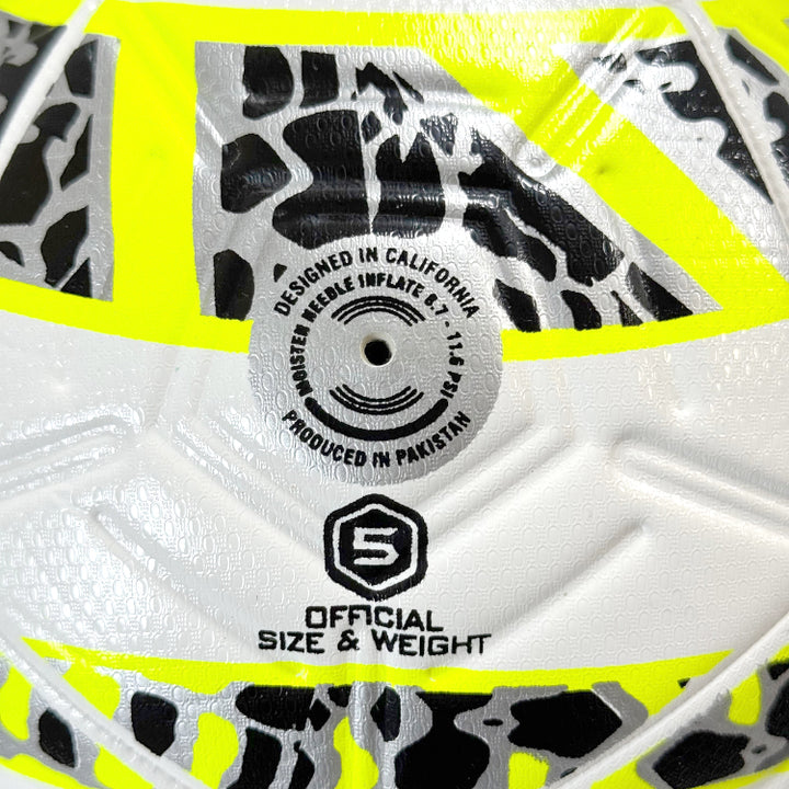 MAESTRO TRAINING BALL (WHITE)